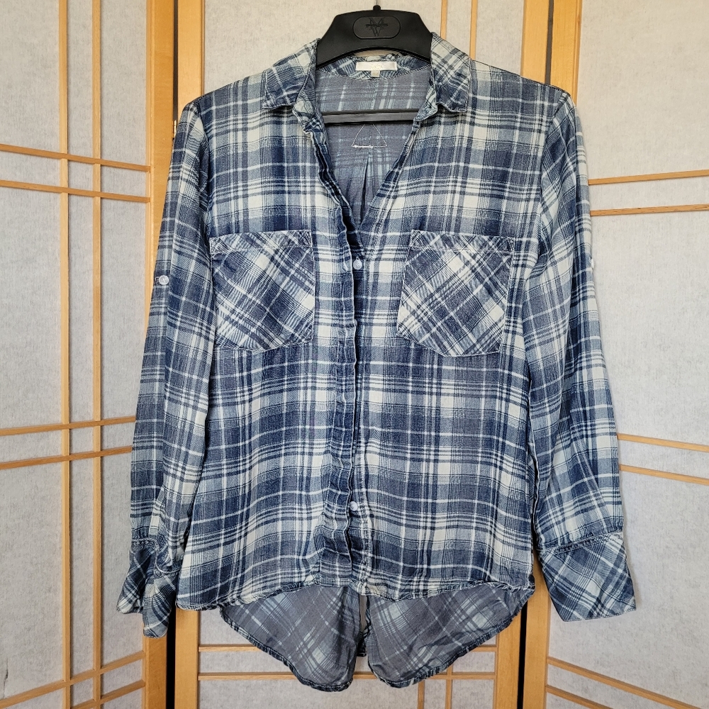 Laju button down top medium